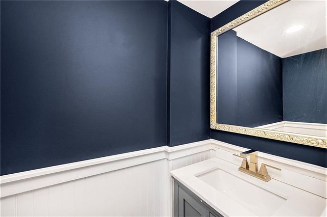 3322 W 95th Street, Leawood, KS 66206