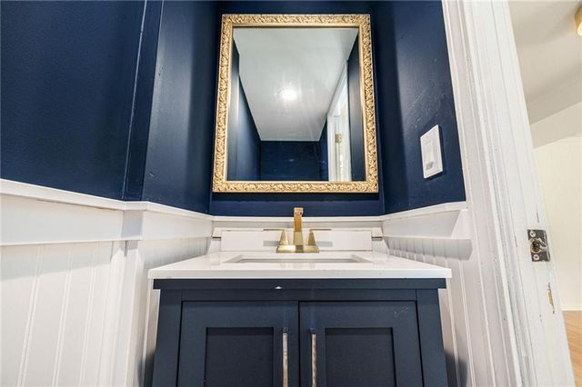 3322 W 95th Street, Leawood, KS 66206