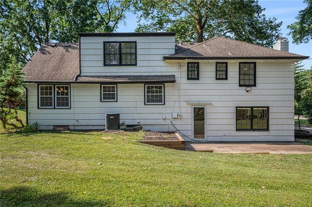 3322 W 95th Street, Leawood, KS 66206