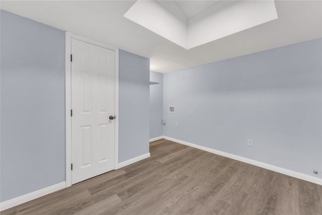 301 E Craven Avenue, Lacy Lakeview, TX 76705