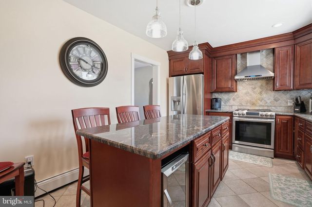 49 MAPLE AVE, Southampton, PA 18966