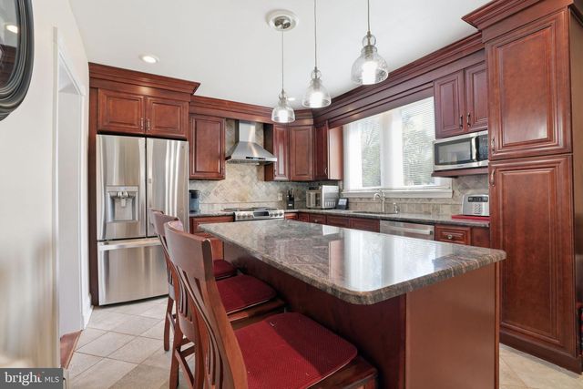 49 MAPLE AVE, Southampton, PA 18966
