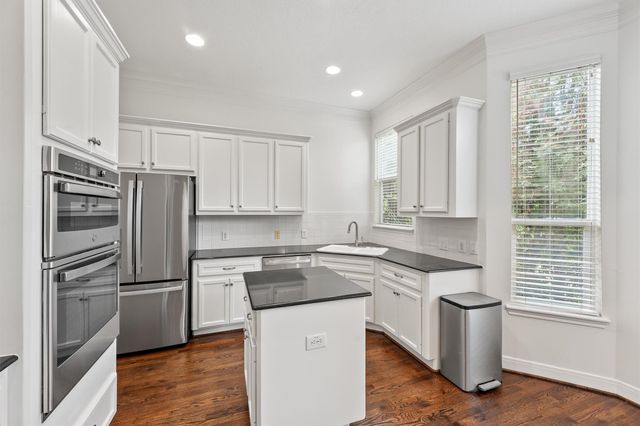 208 Hawthorne Street A, Houston, TX 77006