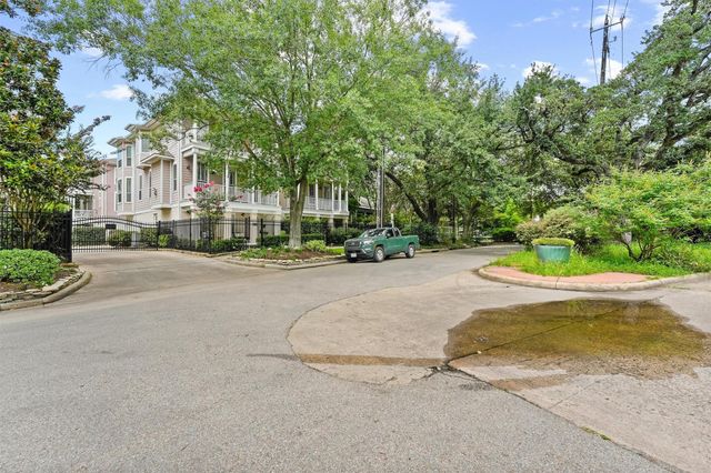 208 Hawthorne Street A, Houston, TX 77006