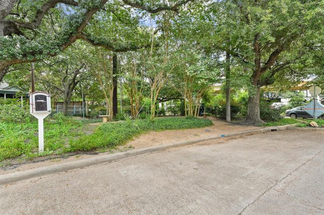 208 Hawthorne Street A, Houston, TX 77006