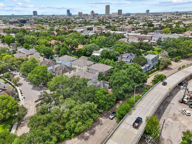 208 Hawthorne Street A, Houston, TX 77006