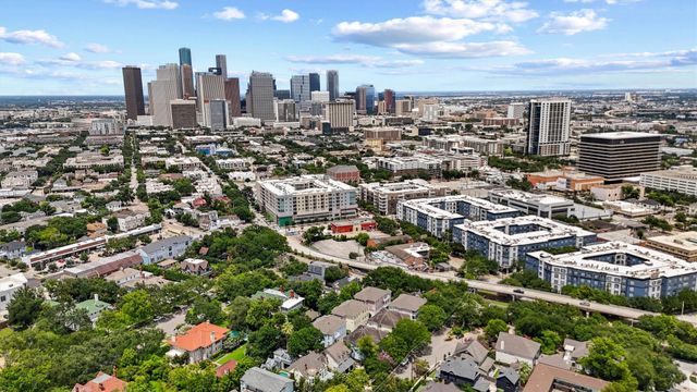 208 Hawthorne Street A, Houston, TX 77006