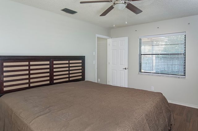 630 42nd Court, Vero Beach, FL 32968