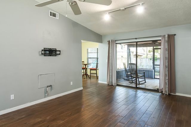 630 42nd Court, Vero Beach, FL 32968