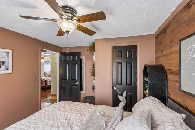 105 Sickler Rd, Hohenwald, TN 38462