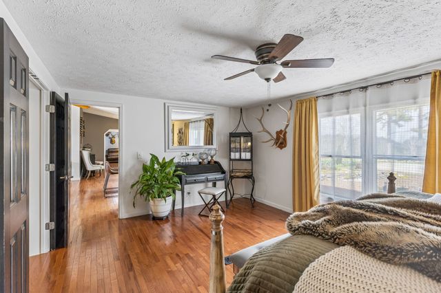 105 Sickler Rd, Hohenwald, TN 38462