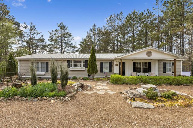 105 Sickler Rd, Hohenwald, TN 38462