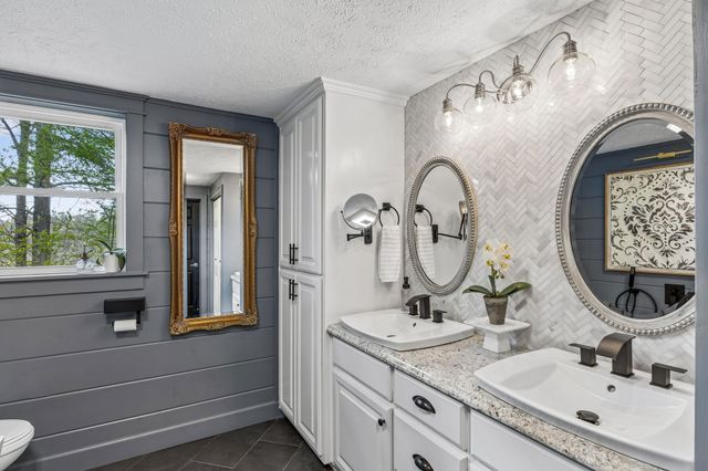 105 Sickler Rd, Hohenwald, TN 38462