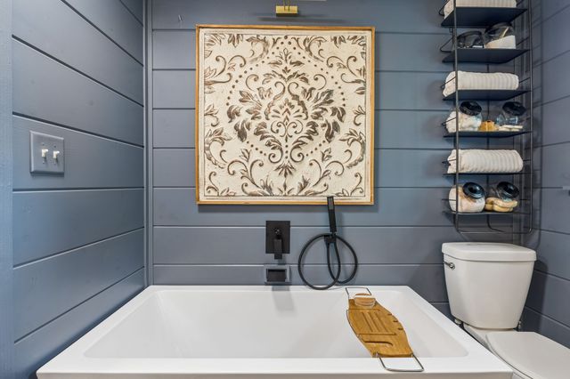 105 Sickler Rd, Hohenwald, TN 38462