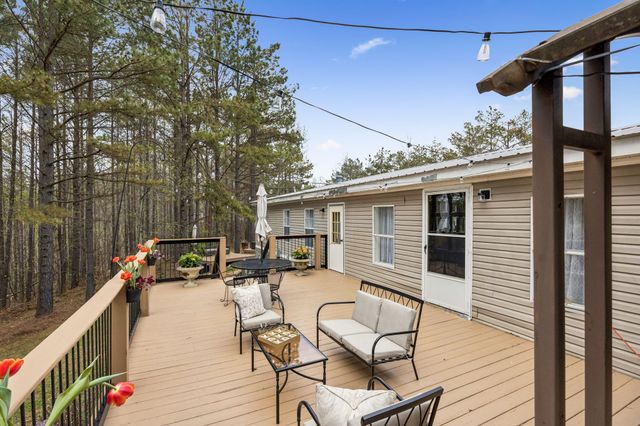 105 Sickler Rd, Hohenwald, TN 38462