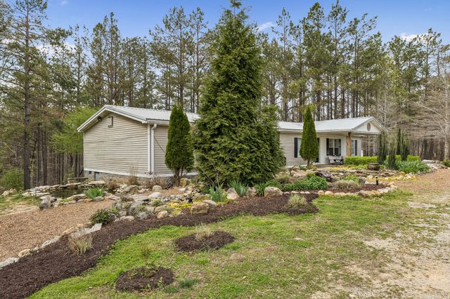 105 Sickler Rd, Hohenwald, TN 38462