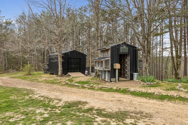 105 Sickler Rd, Hohenwald, TN 38462