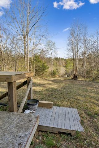 105 Sickler Rd, Hohenwald, TN 38462