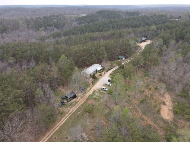 105 Sickler Rd, Hohenwald, TN 38462