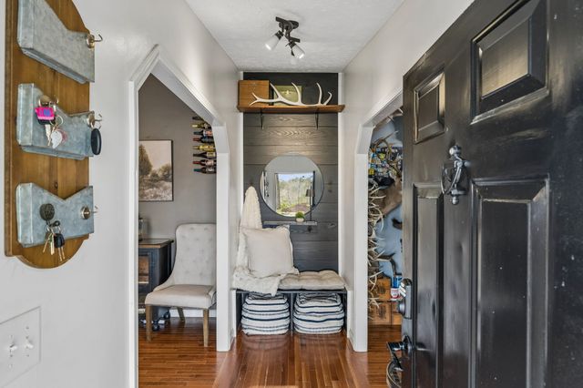 105 Sickler Rd, Hohenwald, TN 38462