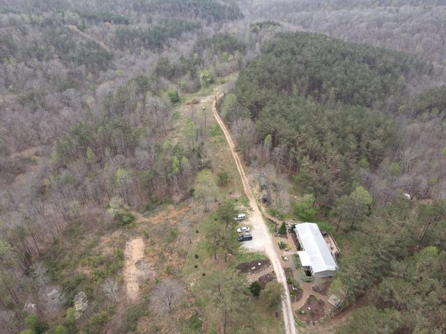 105 Sickler Rd, Hohenwald, TN 38462