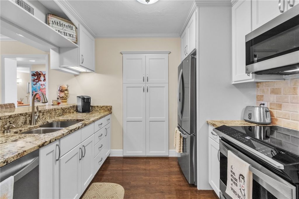 33 Plantation Drive 106, Vero Beach, FL 32966