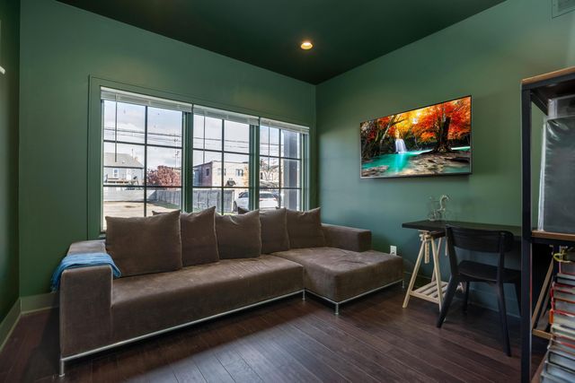 289 E Greenwood Avenue, Columbus, OH 43201