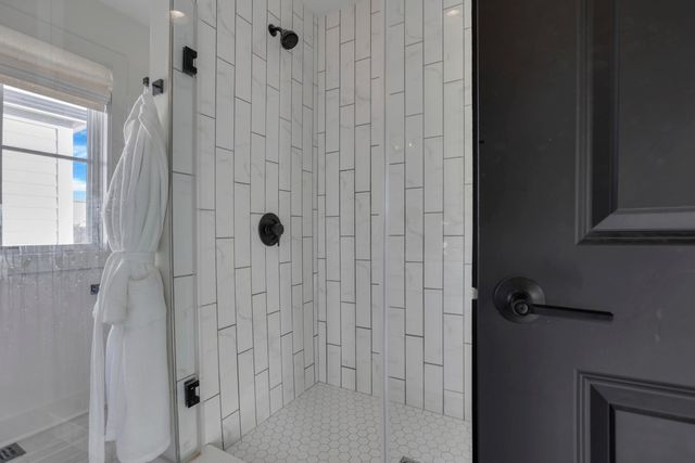 289 E Greenwood Avenue, Columbus, OH 43201