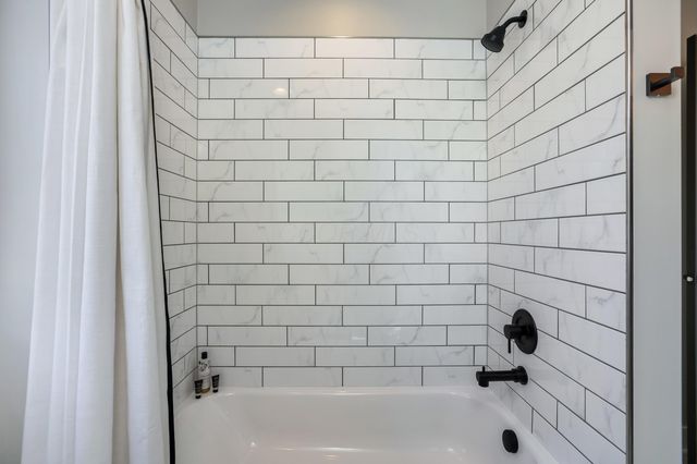 289 E Greenwood Avenue, Columbus, OH 43201