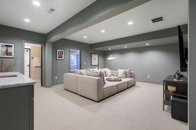 289 E Greenwood Avenue, Columbus, OH 43201