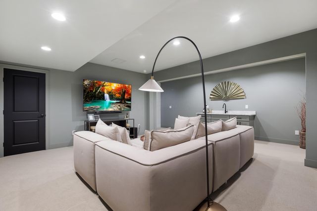 289 E Greenwood Avenue, Columbus, OH 43201