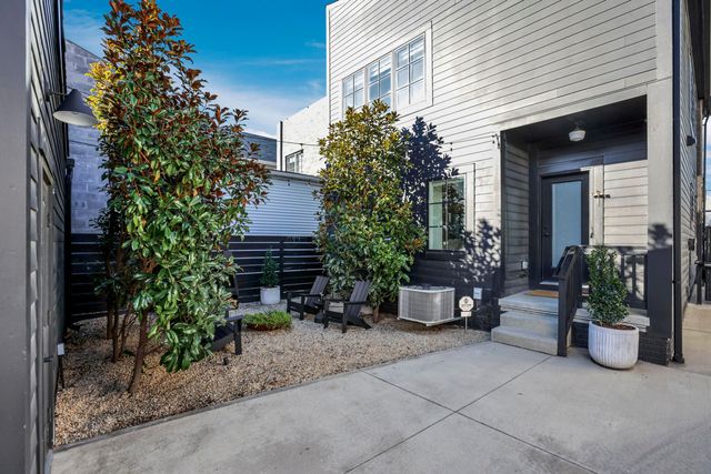 289 E Greenwood Avenue, Columbus, OH 43201