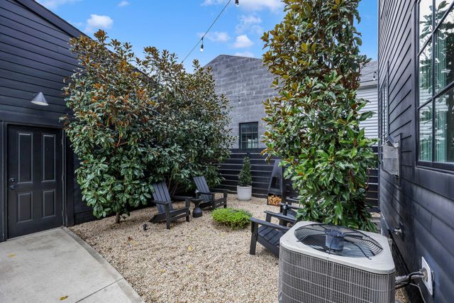 289 E Greenwood Avenue, Columbus, OH 43201