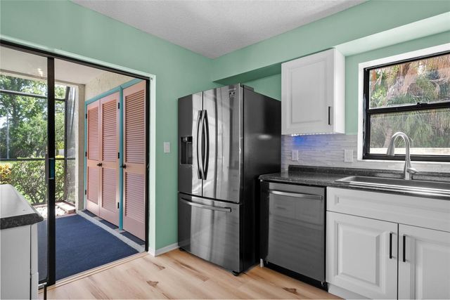 6061 FAIRWAY LANE 1411, Bradenton, FL 34210