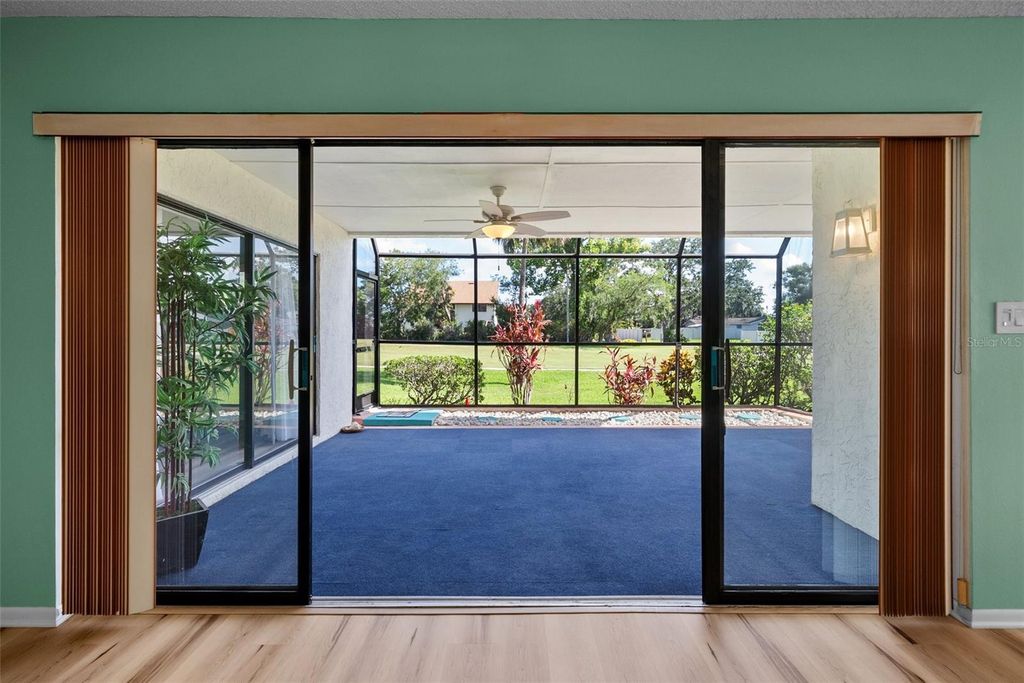 Image 4 of property listing at 6061 FAIRWAY LANE 1411, Bradenton, FL 34210