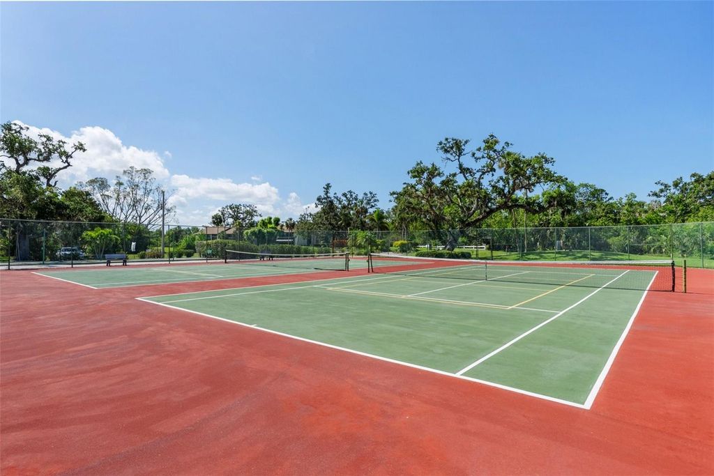 Image 48 of property listing at 6061 FAIRWAY LANE 1411, Bradenton, FL 34210