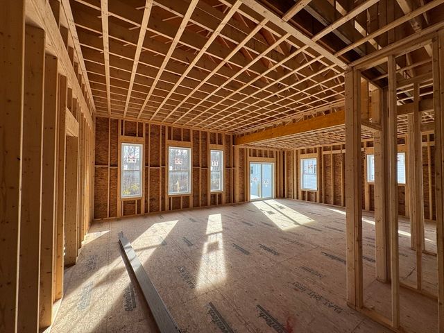 3 Coach Road, Easton, MA 02375