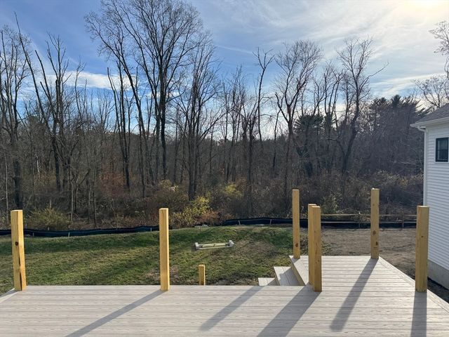 3 Coach Road, Easton, MA 02375