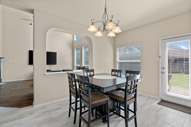 904 Amherst Drive, Desoto, TX 75115