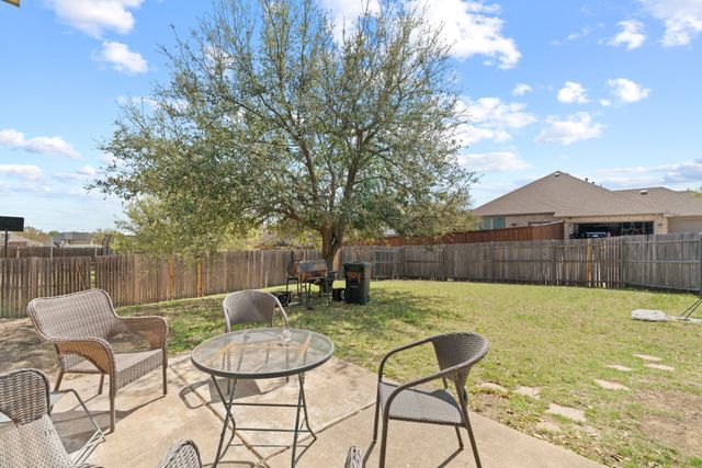 904 Amherst Drive, Desoto, TX 75115