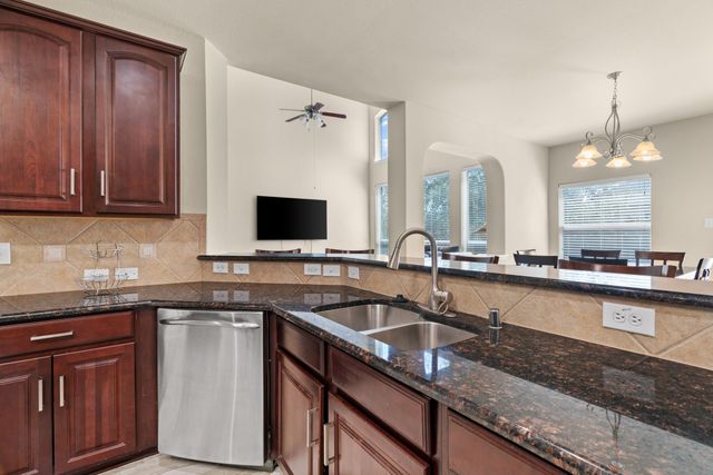 904 Amherst Drive, Desoto, TX 75115