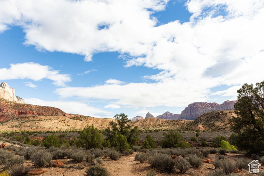 Image 11 of property listing at 2538 Anasazi Way Unit 58, Springdale, UT 84767