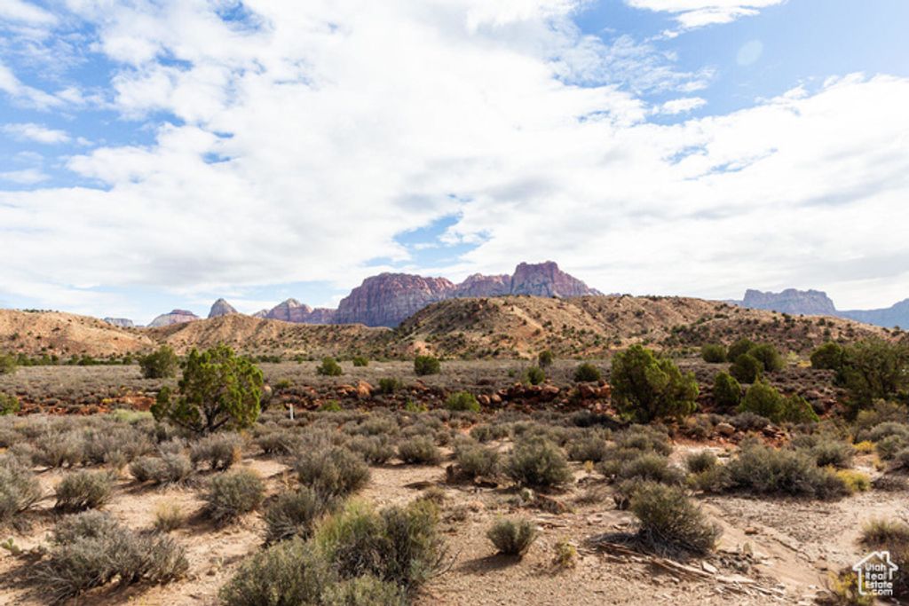 Image 13 of property listing at 2538 Anasazi Way Unit 58, Springdale, UT 84767
