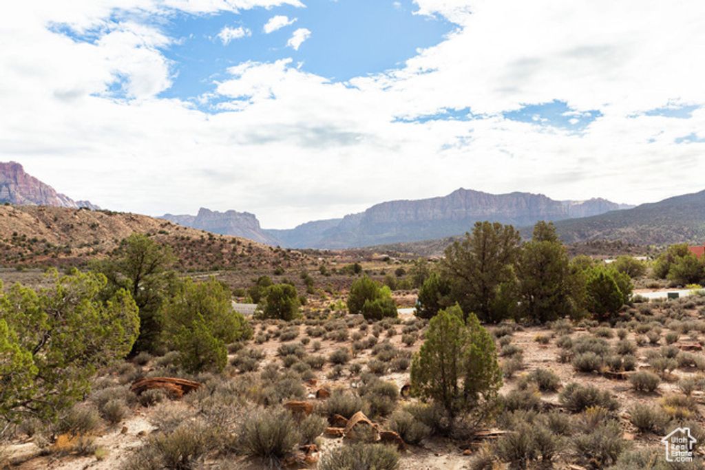 Image 16 of property listing at 2538 Anasazi Way Unit 58, Springdale, UT 84767