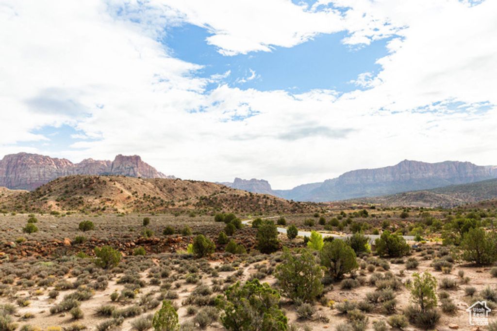 Image 17 of property listing at 2538 Anasazi Way Unit 58, Springdale, UT 84767