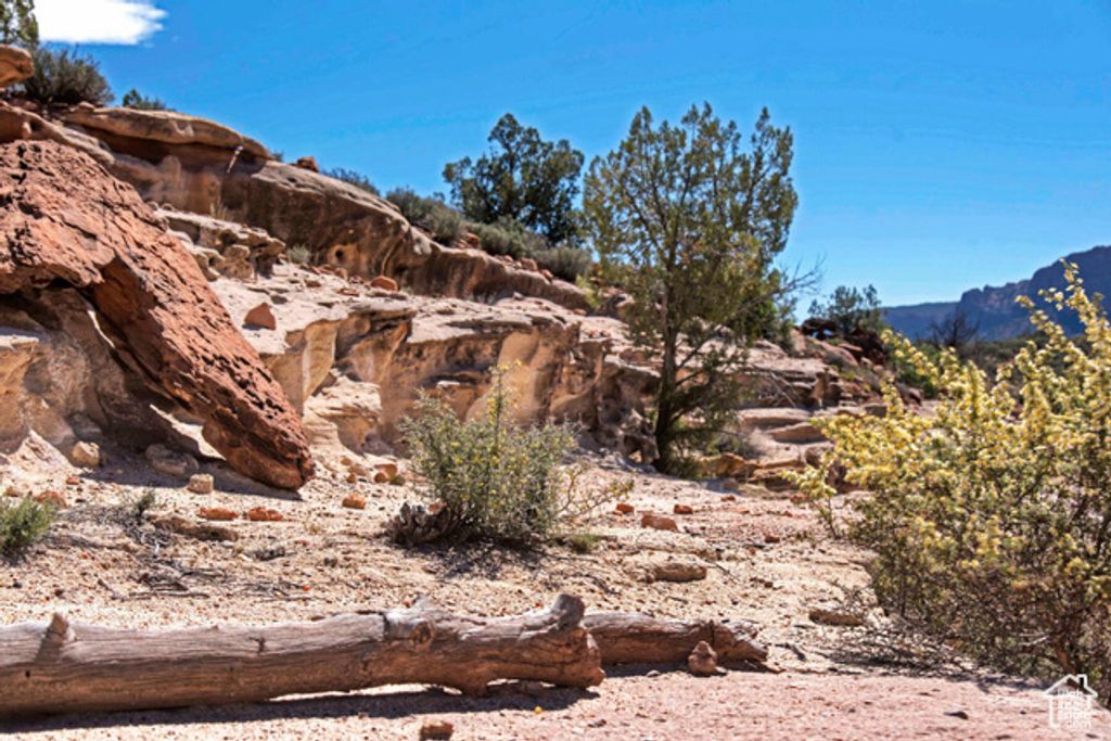 Image 5 of property listing at 2538 Anasazi Way Unit 58, Springdale, UT 84767