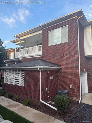 6821 Boulder Pointe dr, Washington Township, MI 48094
