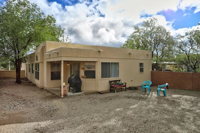 1645 Evelyn Drive NE, Rio Rancho, NM 87144