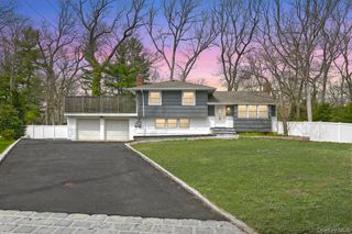 5 Shadywood Court, Huntington, NY 11743