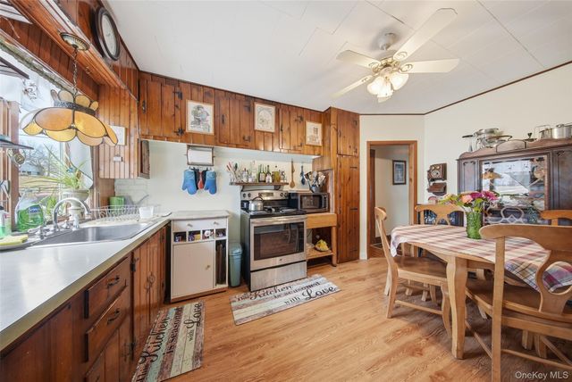 5003 Searsville Road, Pine Bush, NY 12566